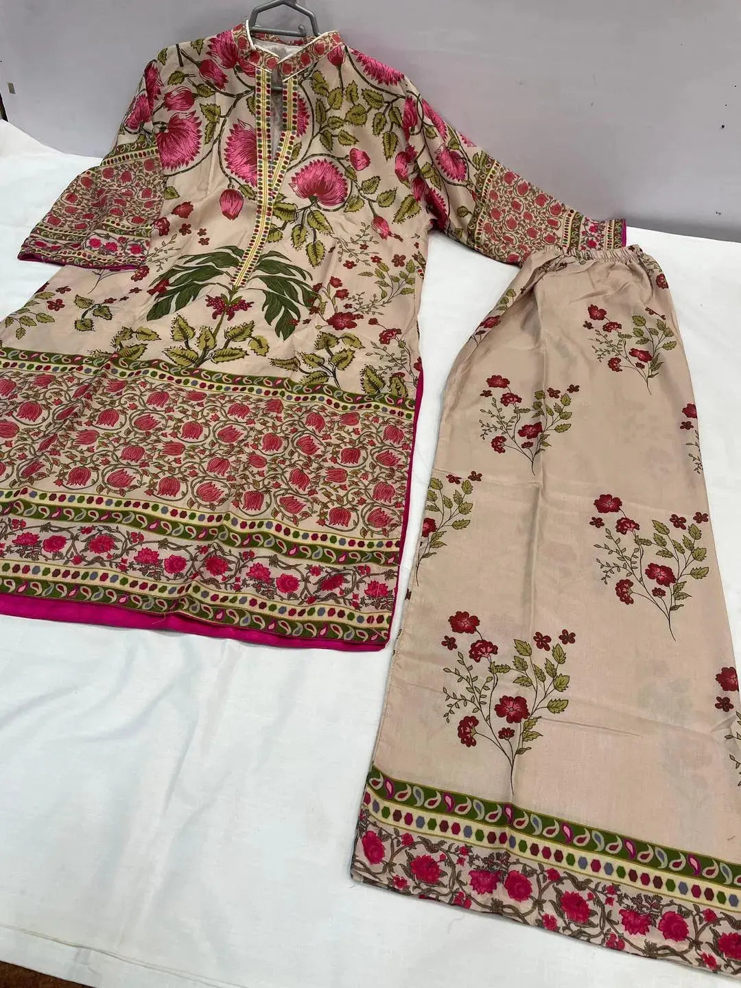 Pakistani Printed Kurta Set with Floral Embroidery