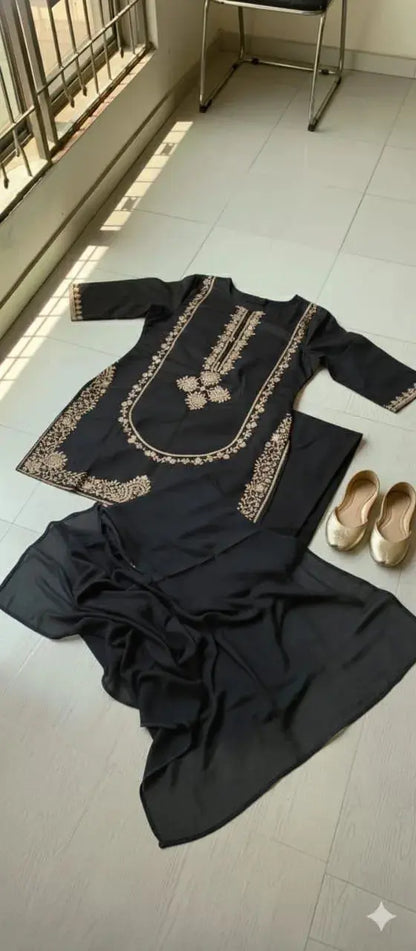 Stunning Black Linen Embroidered Suit - 3 Pcs Set M BASHIR CLOTH HOUSE